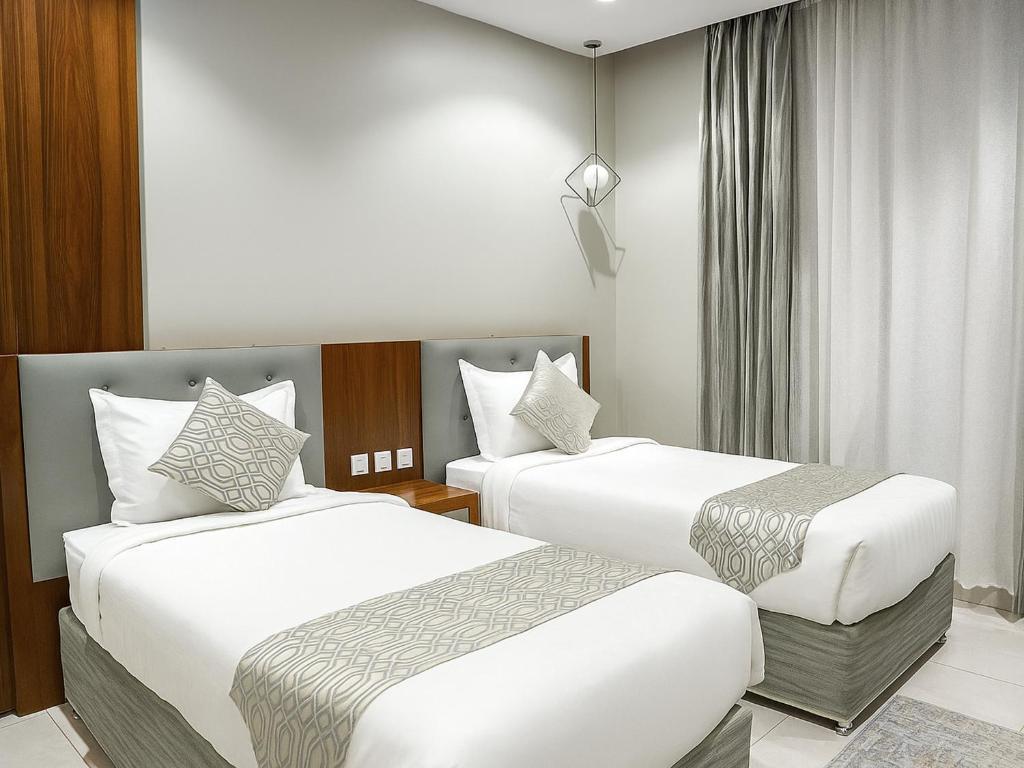 Al Alalamein Suites