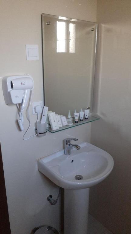 Single Guest Suites